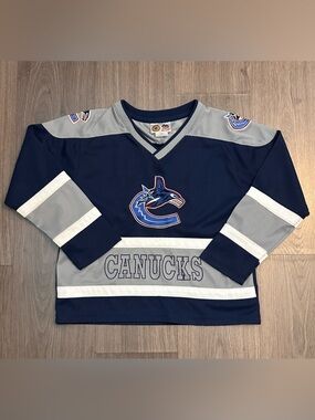 Kid’s Canucks Jersey